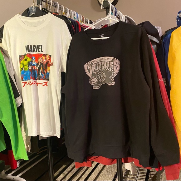 Athletic Works Other - VANCOUVER GRIZZLIES CREWNECK